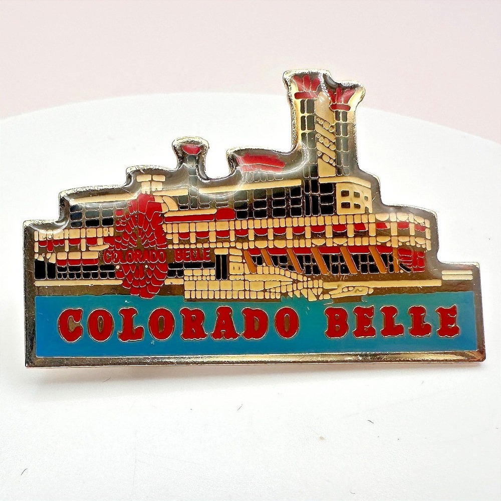 Vintage Y2K Gold Tone Colorado‎ Belle Hotel Riverboat Enamel Lapel Pin Jewelry